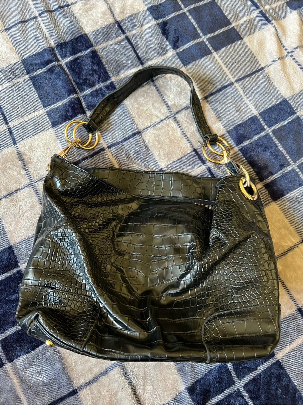 Y2K 2000 Black Croc-Embossed Shoulder Bag with Gold Rings